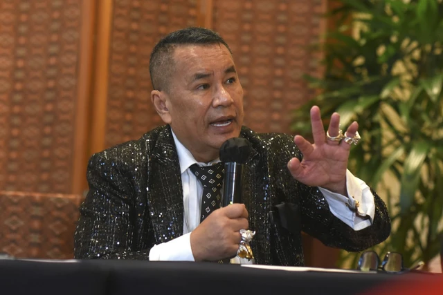 Hotman Paris Bantah Nadiem Sepakati Chromebook dengan Google, Tegaskan Tak Ada Aliran Dana